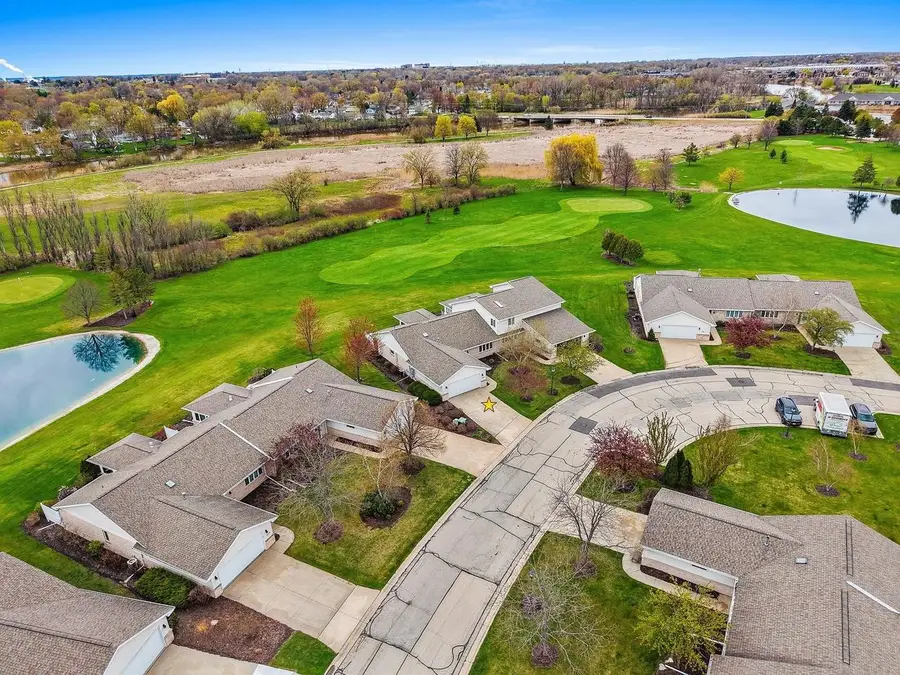 1633 TWIN LAKES CIRCLE, Green Bay, WI 54311 - #2
