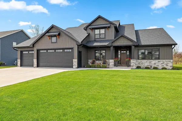 2212 GOBLET LANE, De Pere, WI 54115