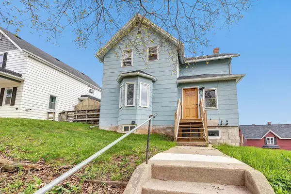 206 W 4TH STREET, Kaukauna, WI 54130