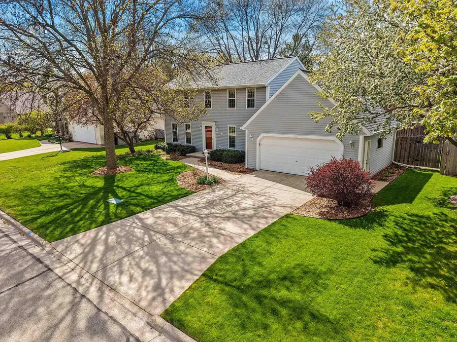 809 SPOONER COURT, De Pere, WI 54115 - #3