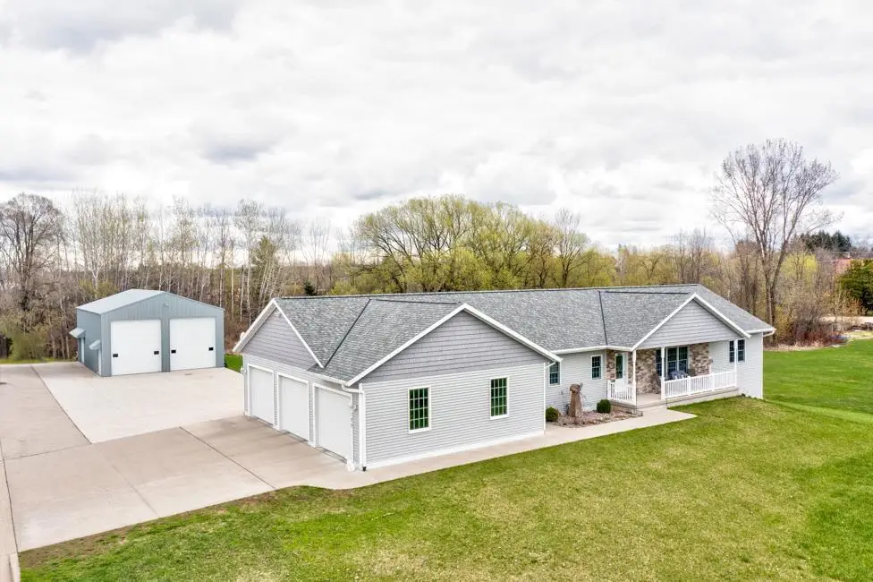 150 KENYON, Pound, WI 54161 - #1