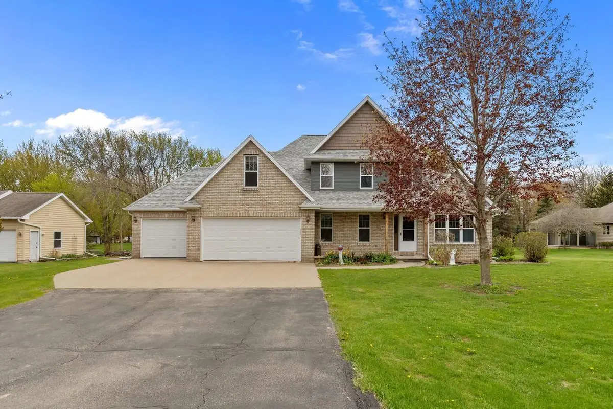 W6173 LONG COURT, Appleton, WI 54914 - #1
