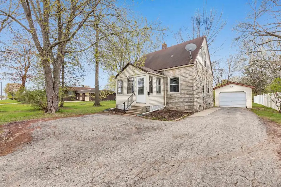 512 E ALLOUEZ AVENUE, Green Bay, WI 54301 - #3