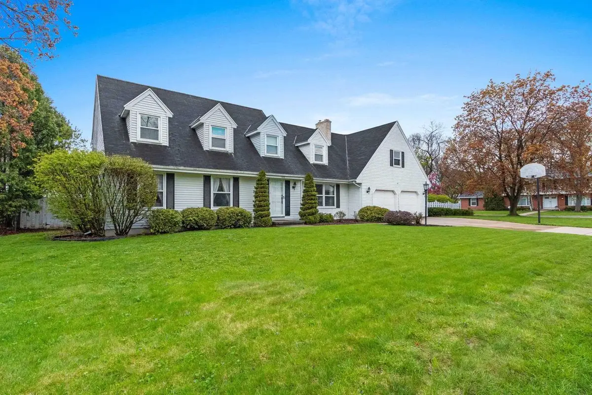 618 BORDEAUX, Green Bay, WI 54301 - #1