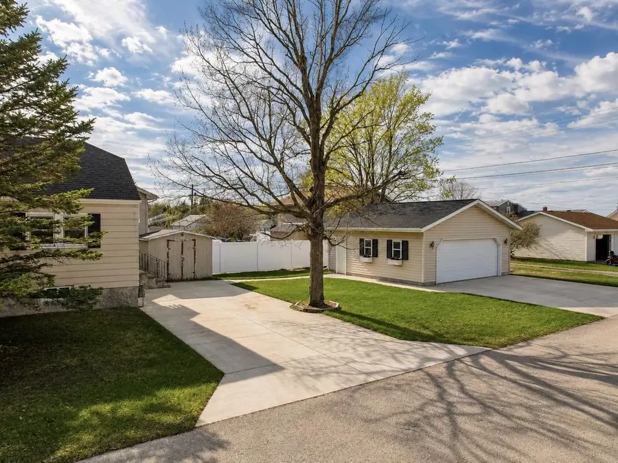 2400 17TH AVENUE, Menominee, MI 49858 - #2