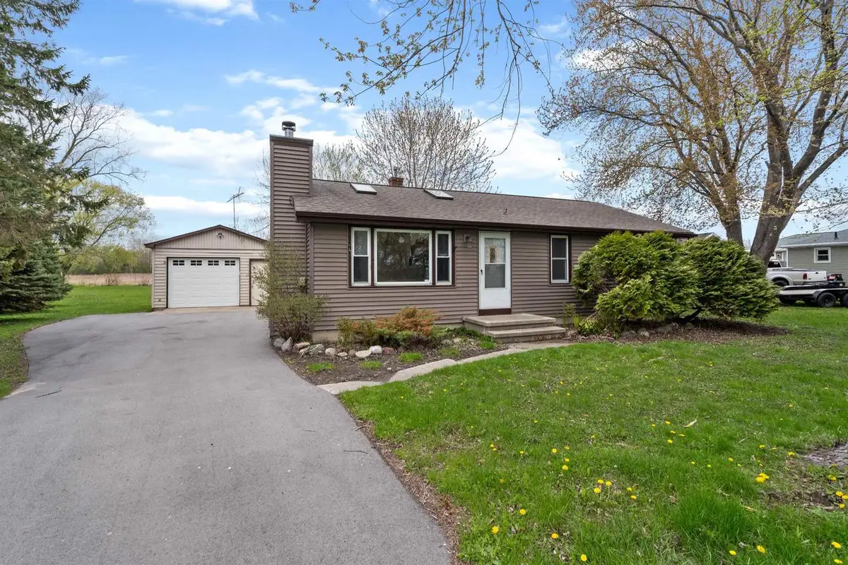 607 HUNTERS POINT ROAD, Neenah, WI 54956 - #1