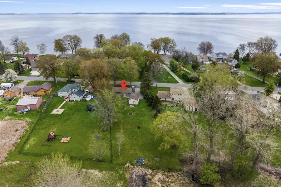 607 HUNTERS POINT ROAD, Neenah, WI 54956 - #2