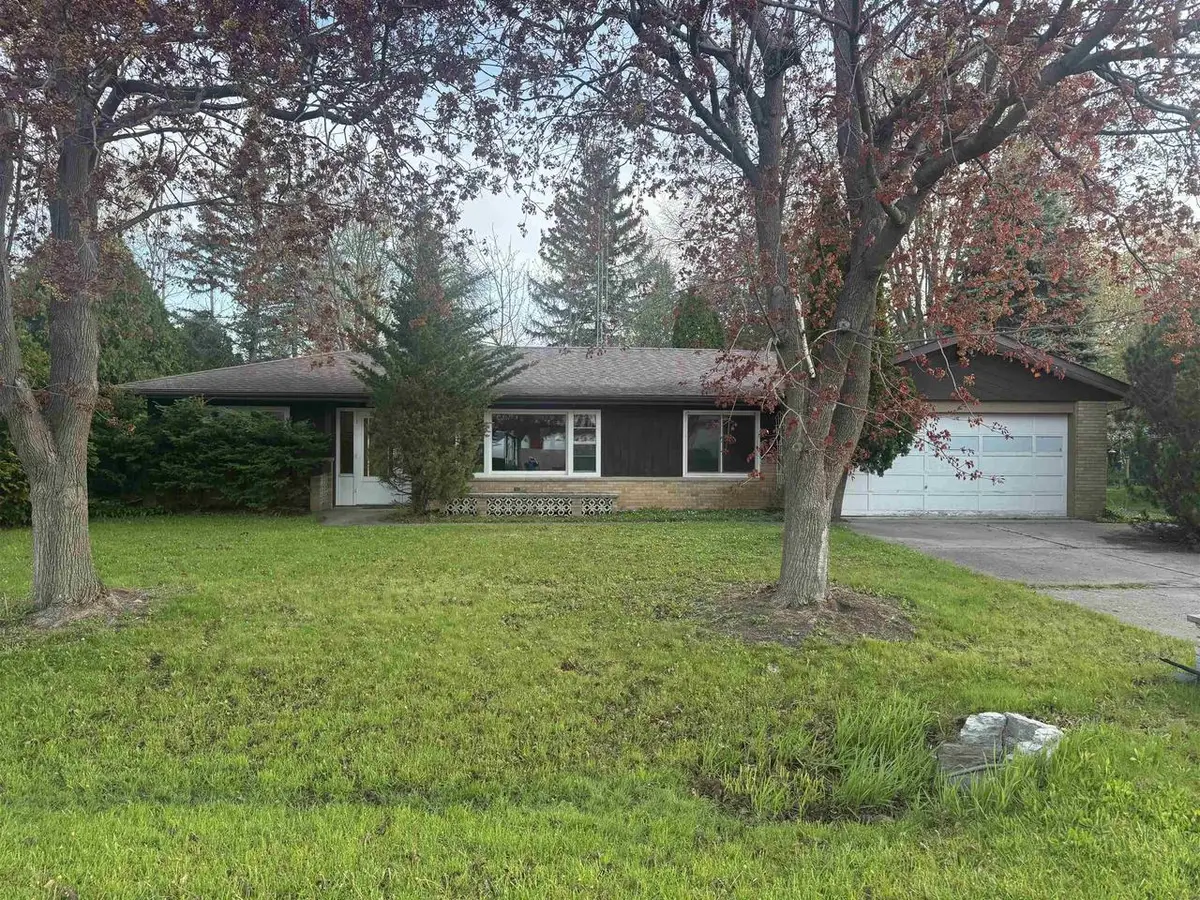 22 WELLE DRIVE, Oshkosh, WI 54902 - #1