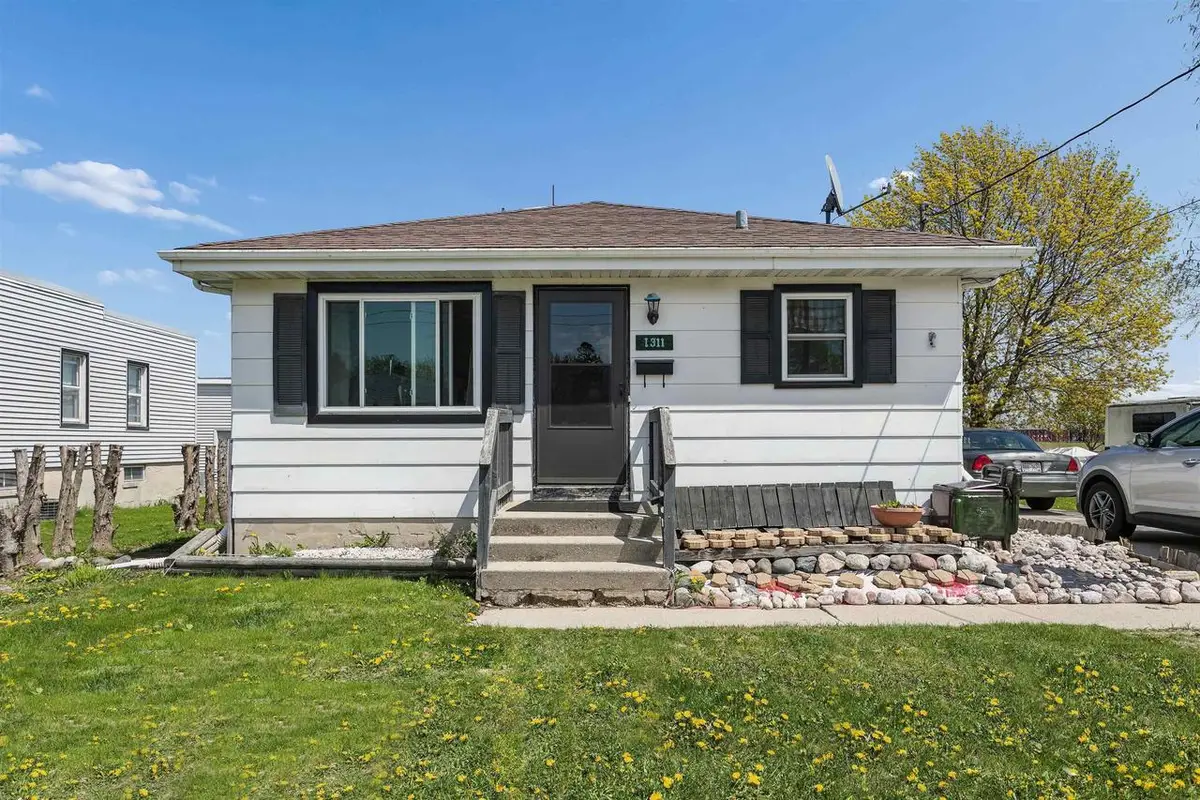 1311 S 31ST STREET, Manitowoc, WI 54220 - #1