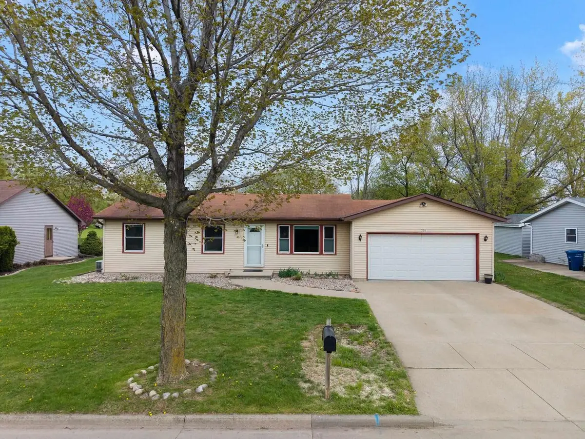 201 FAIRWAY STREET, Combined Locks, WI 54113 - #1