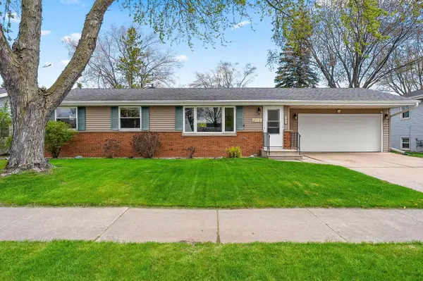1870 GARY LANE, Green Bay, WI 54303