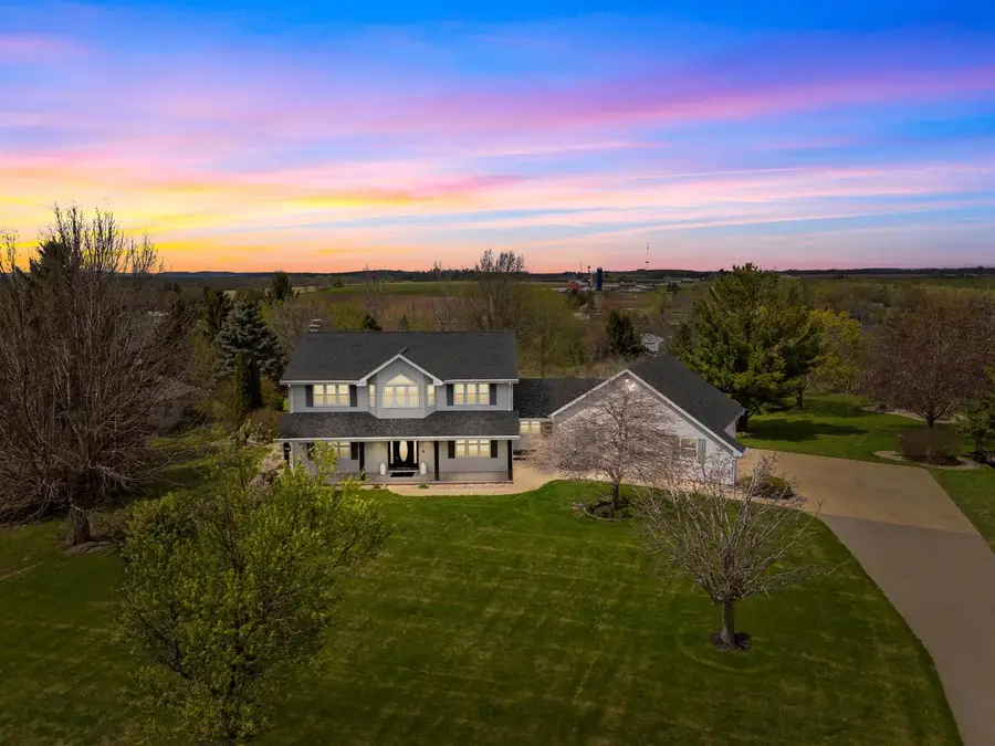 W8078 HILLCREST COURT, Hortonville, WI 54944 - #2