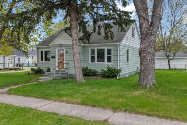 817 N HENRY STREET, Green Bay, WI 54302