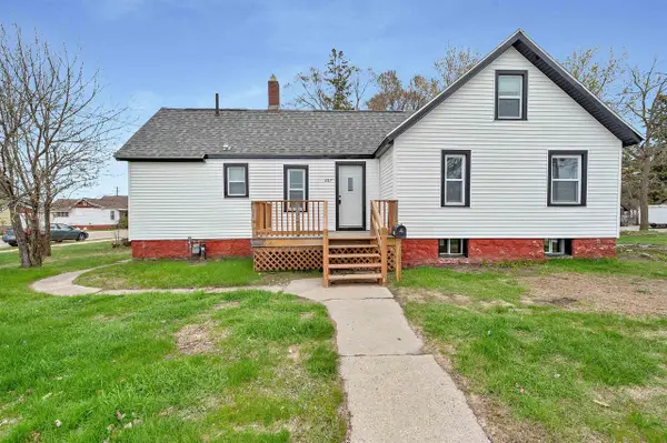 307 OGDEN STREET, Marinette, WI 54143