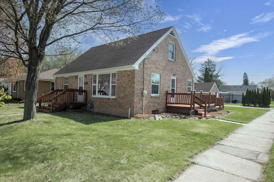 1621 11TH AVENUE, Green Bay, WI 54304 - #2