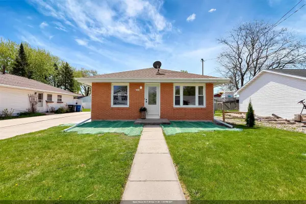 1519 ADAMS AVENUE, Oshkosh, WI 54902