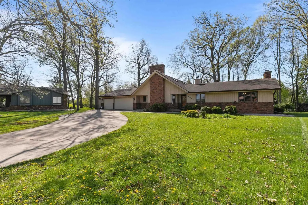 1841 EAGLE DRIVE, Neenah, WI 54956 - #1
