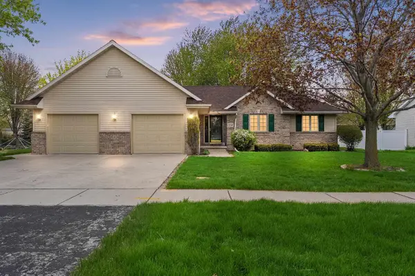 2298 LOST DAUPHIN ROAD, De Pere, WI 54115