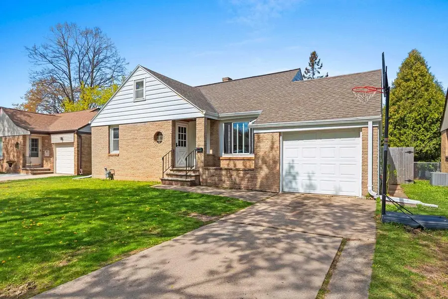 1012 REDWOOD DRIVE, Green Bay, WI 54304 - #2