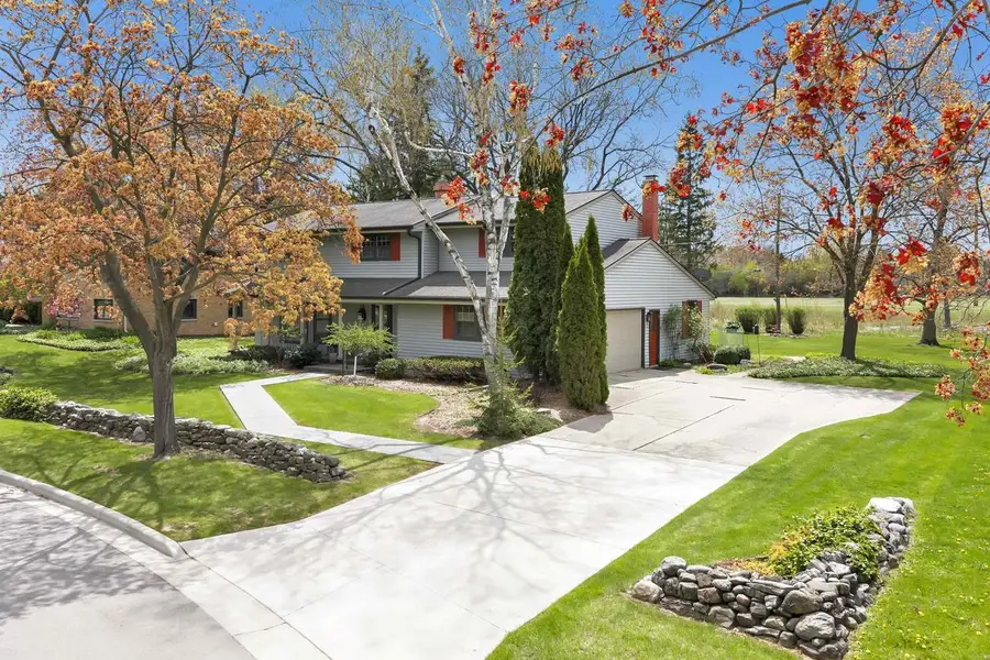 341 ROSELAWN BOULEVARD, Green Bay, WI 54301 - #2