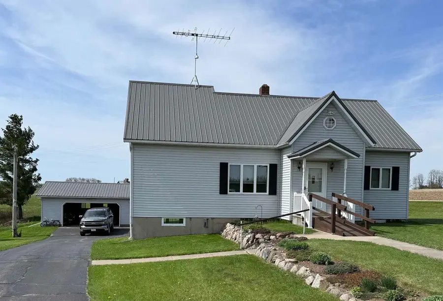 W9789 RIVER BANK ROAD, Clintonville, WI 54929 - #2