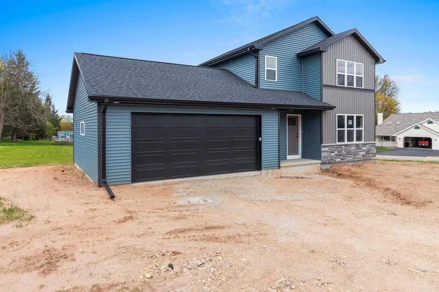 1801 SOUTHLAND LANE, New London, WI 54961 - #2