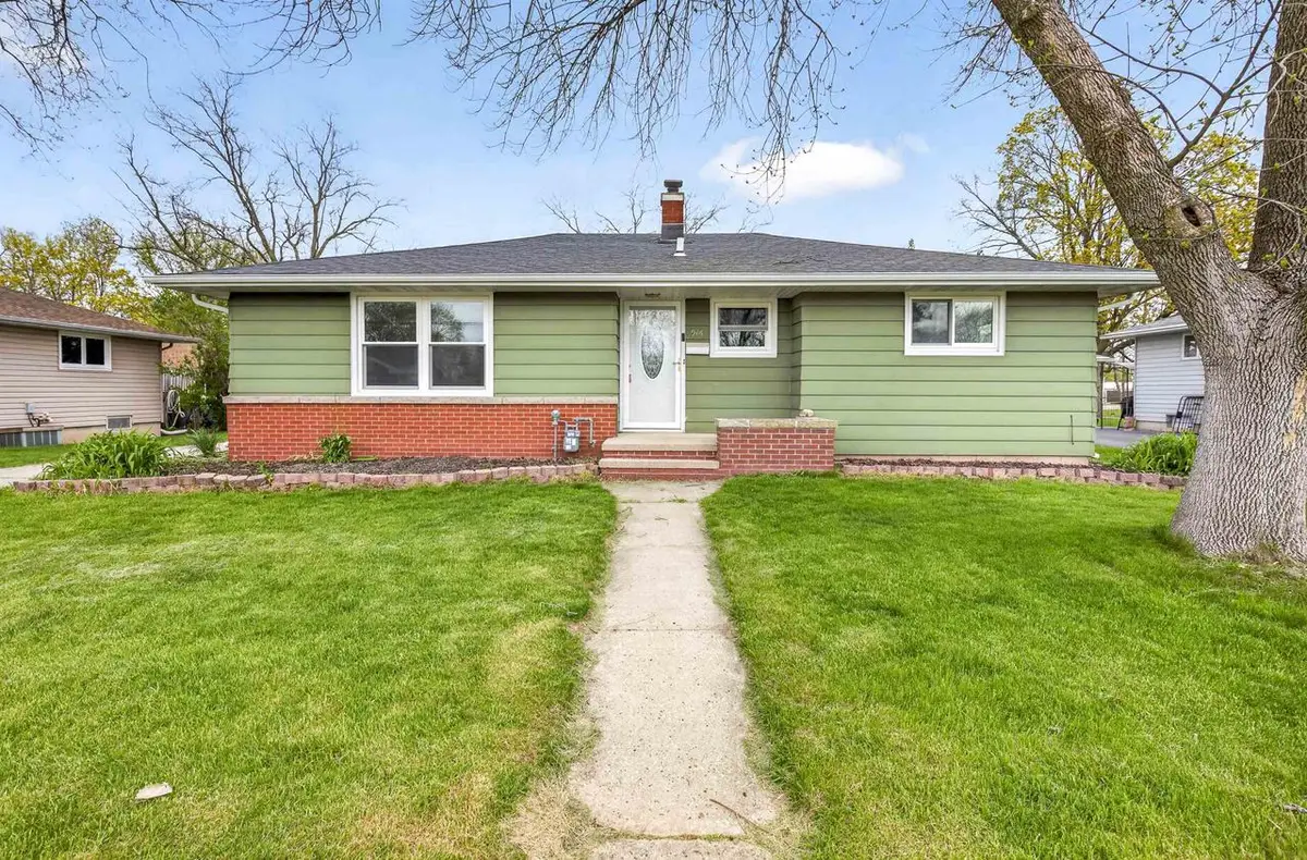 946 4TH STREET, Menasha, WI 54952 - #1