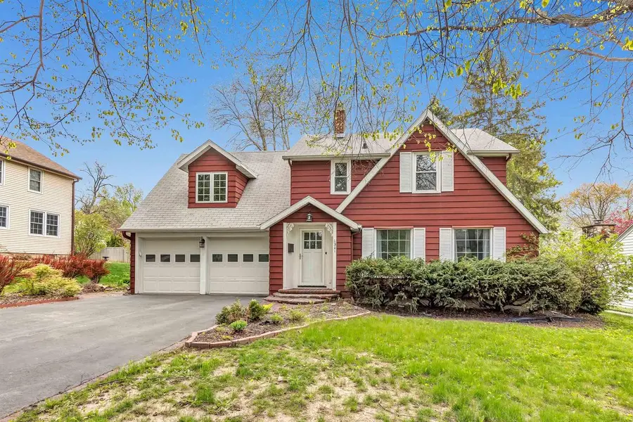 301 IROQUOIS AVENUE, Green Bay, WI 54301 - #3