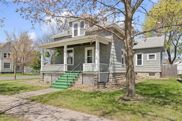 1328 10TH STREET, Marinette, WI 54143
