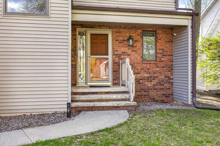 601 S COVENANT LANE, Appleton, WI 54915 - #2