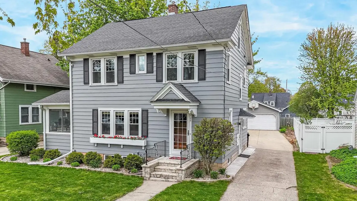 708 E CIRCLE STREET, Appleton, WI 54911 - #1