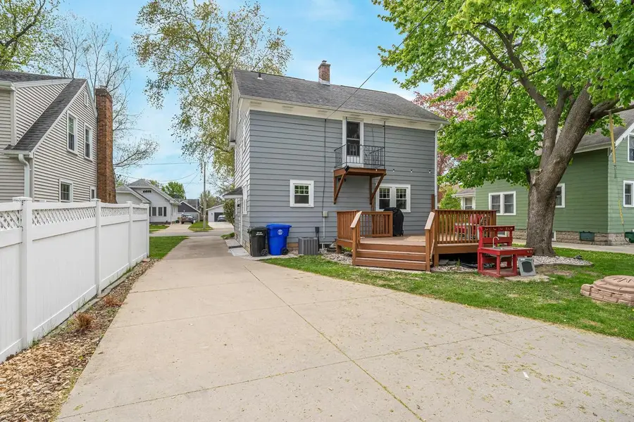 708 E CIRCLE STREET, Appleton, WI 54911 - #3