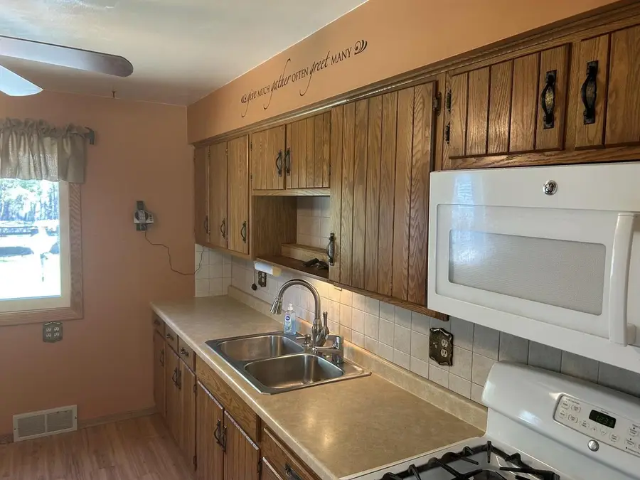 315 W FACTORY STREET, Seymour, WI 54165 - #3