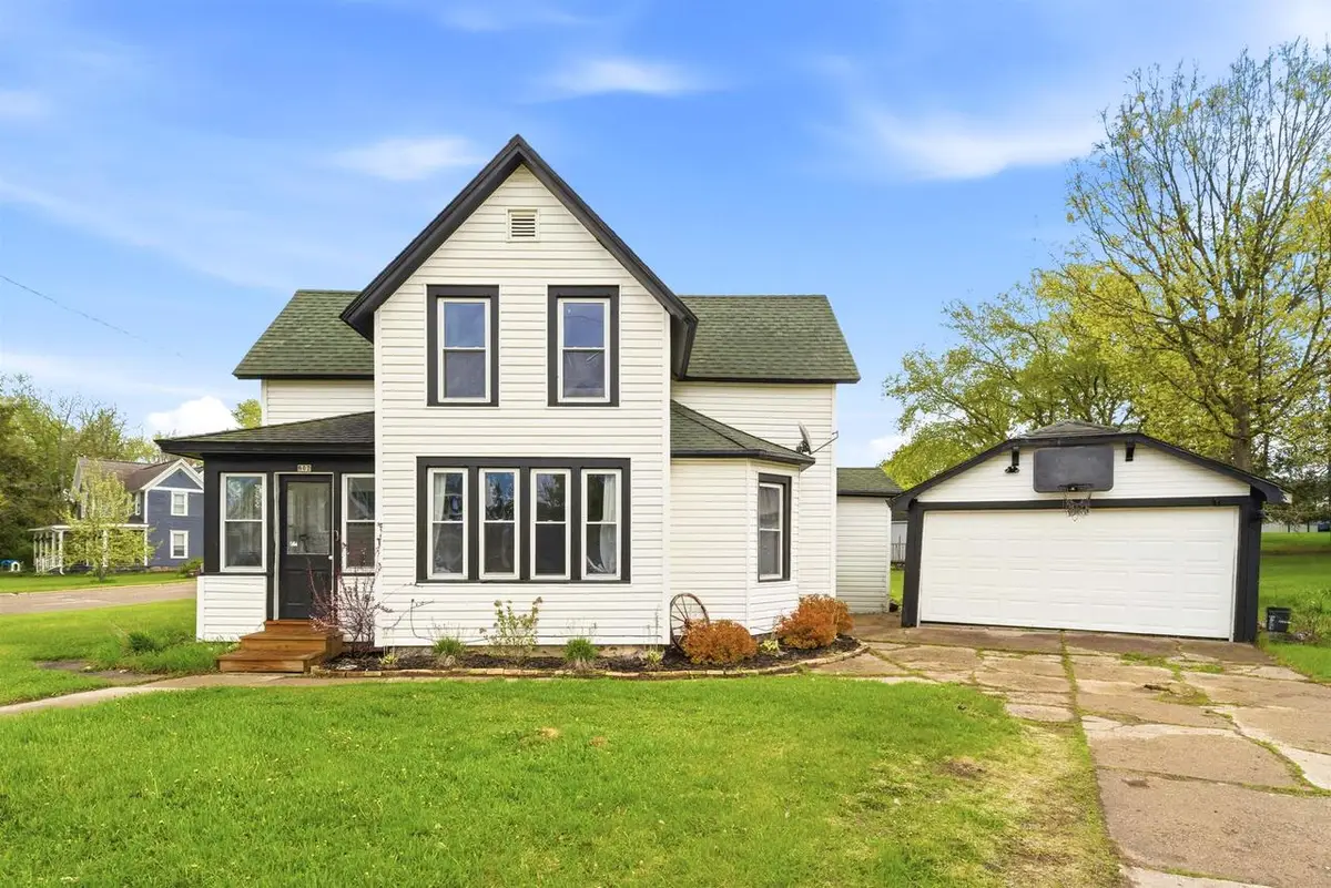 802 DEPOT STREET, Manawa, WI 54949 - #1
