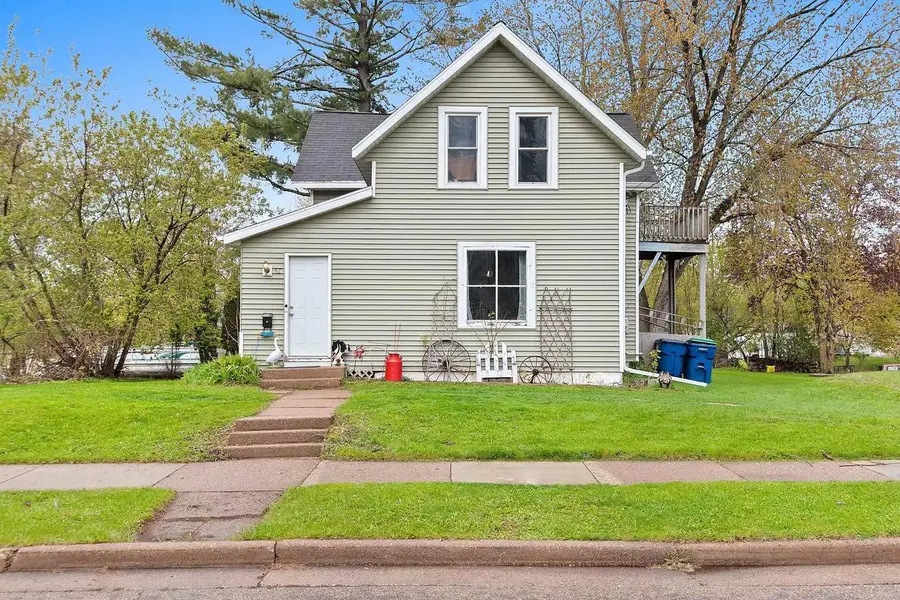 63 N 12TH STREET, Clintonville, WI 54929 - #3