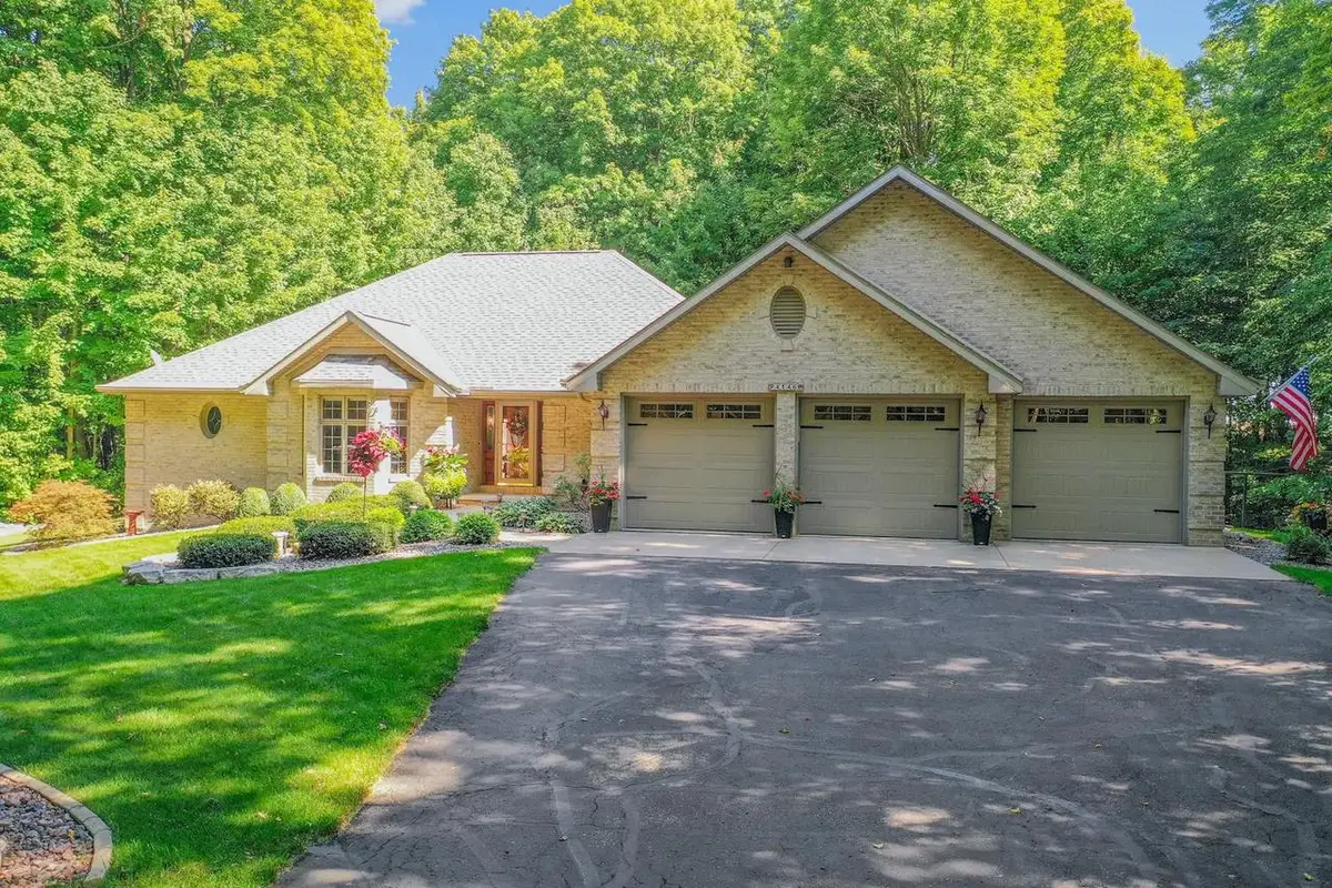 4146 DON CIRCLE, New Franken, WI 54229 - #1