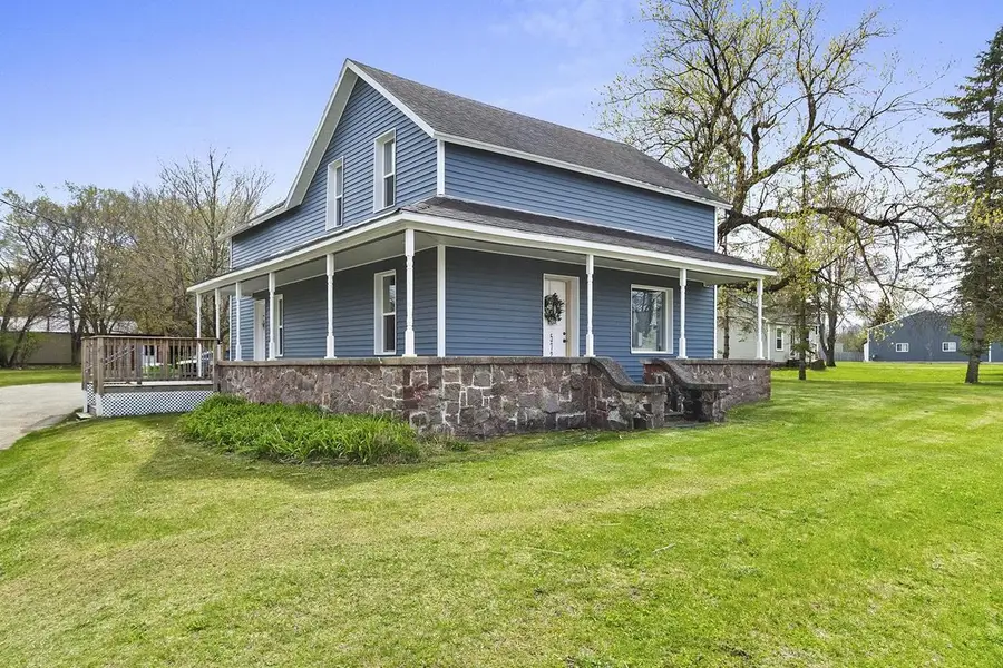 572 GREEN BAY AVENUE, Oconto Falls, WI 54154 - #2