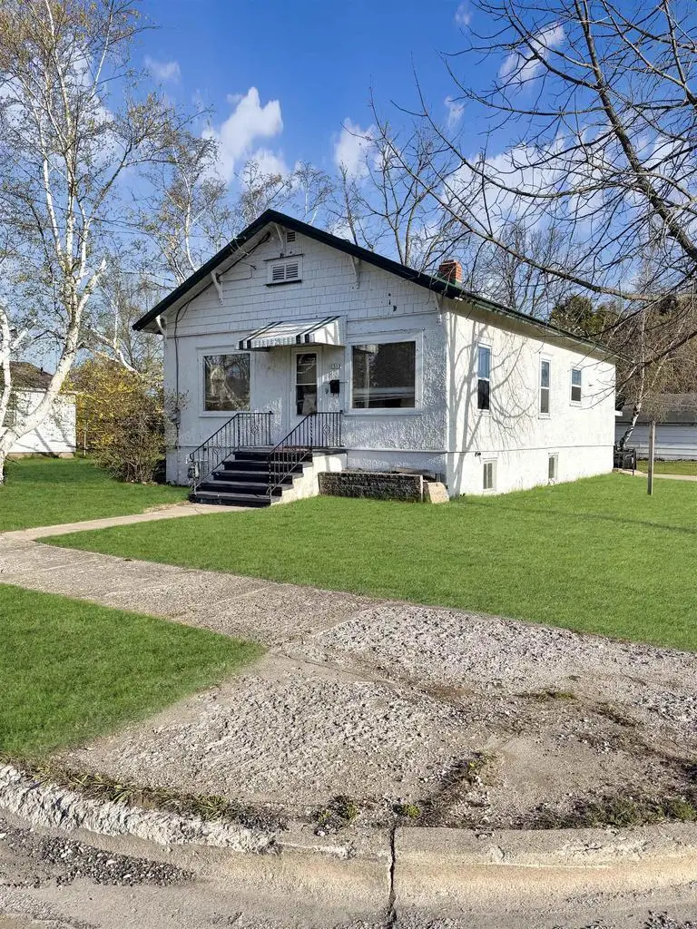 1513 28TH AVENUE, Menominee, MI 49858 - #1