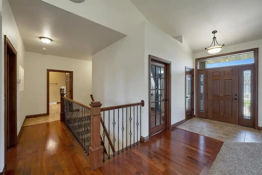 334 WHISPERING CREEK COURT, Green Bay, WI 54303 - #2