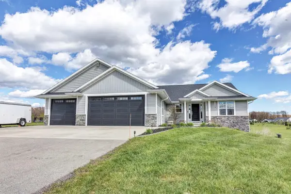 392 SONG BIRD CIRCLE, Sobieski, WI 54171