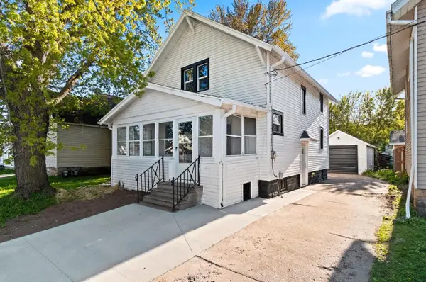 1119 N RICHMOND STREET, Appleton, WI 54911