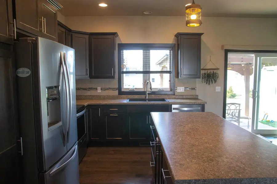 306 GREENBRIER DRIVE, Hortonville, WI 54944 - #3