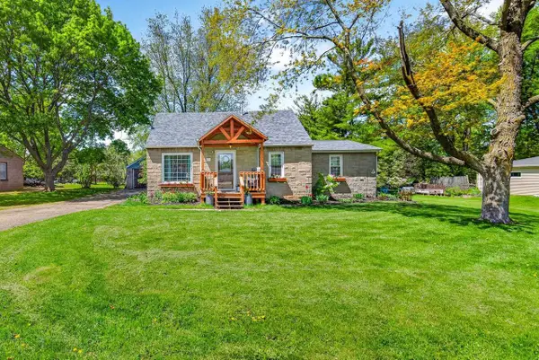 2425 BARBARA AVENUE, Appleton, WI 54915
