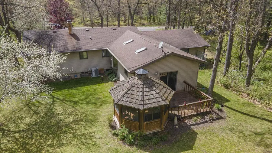 N4106 9TH LANE, Hancock, WI 54943 - #2