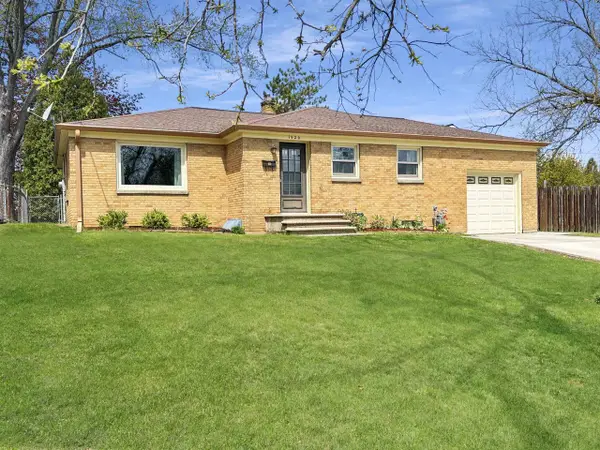1520 S RIDGE ROAD, Green Bay, WI 54304