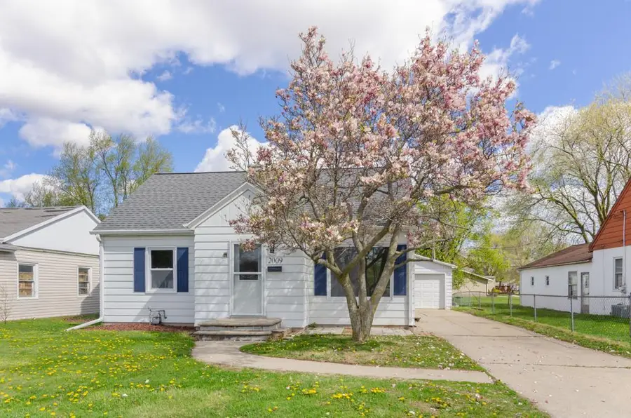 2009 PREBLE AVENUE, Green Bay, WI 54302 - #2