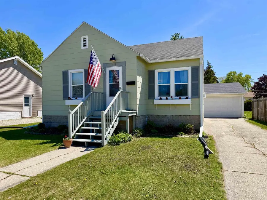 252 E SCOTT STREET, Fond Du Lac, WI 54935 - #2