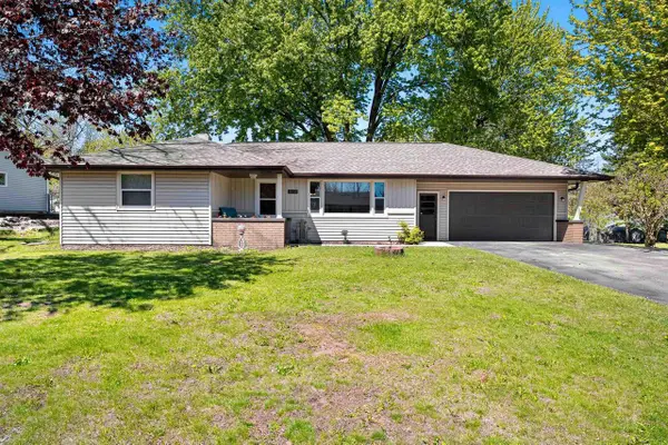 N1579 RIDGEWAY DRIVE, Greenville, WI 54942