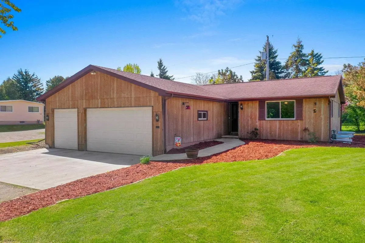 1842 N OAKWOOD ROAD, Oshkosh, WI 54904 - #1