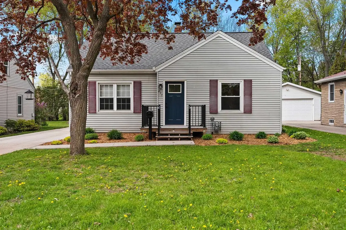 250 TAFT STREET, Green Bay, WI 54301 - #1